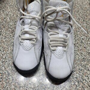 4y jordans worn maybe 3 times